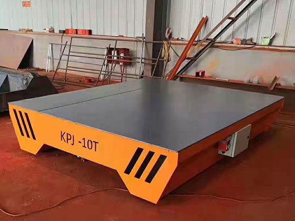 Flat ground vehicle